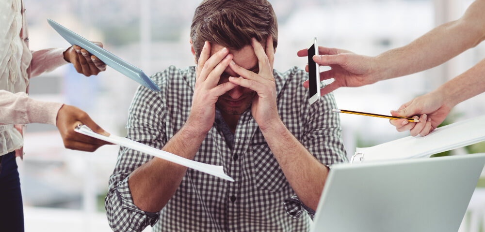 Stresul la locul de muncă: ce poate face medicul de familie și ce recomandă medicina muncii